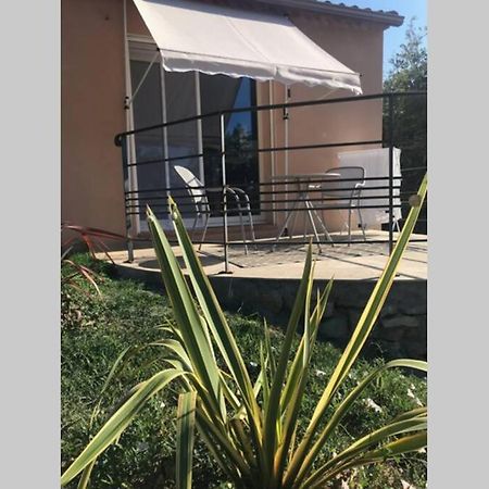 Logement Attenant A Une Villa T2 Avec Terrasse . ベス・シュル・イソル エクステリア 写真