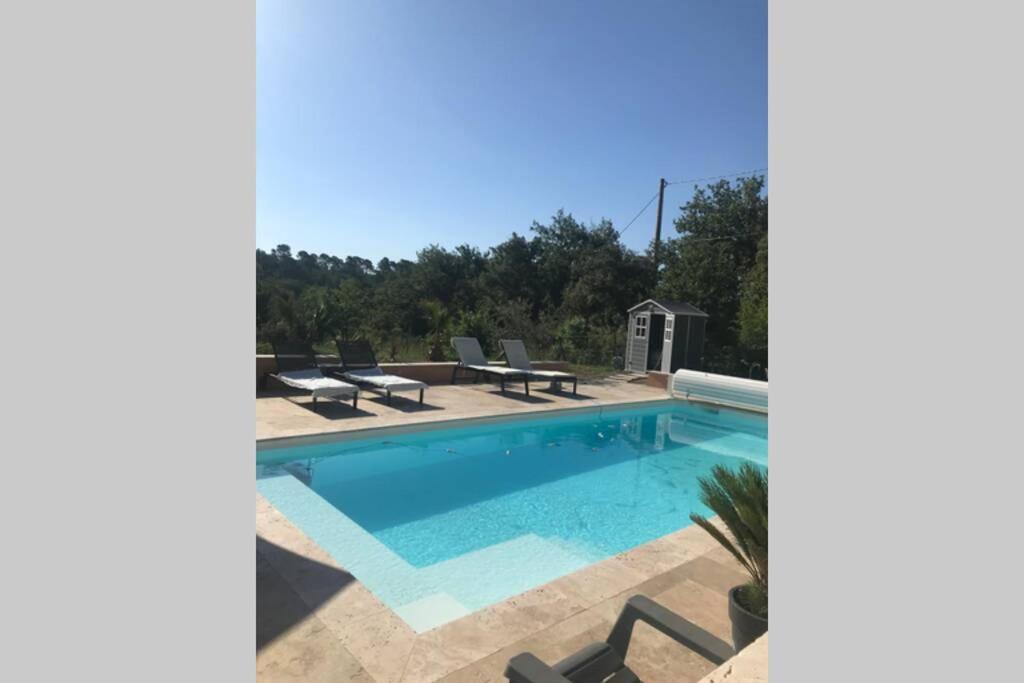 Logement Attenant A Une Villa T2 Avec Terrasse . ベス・シュル・イソル エクステリア 写真