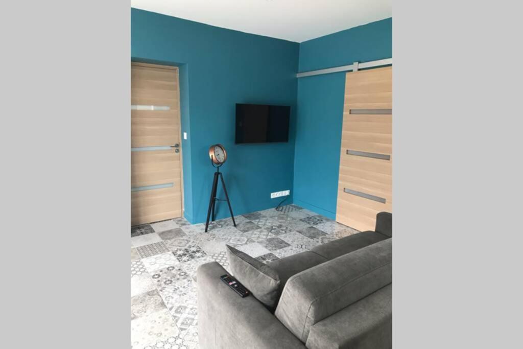 Logement Attenant A Une Villa T2 Avec Terrasse . ベス・シュル・イソル エクステリア 写真